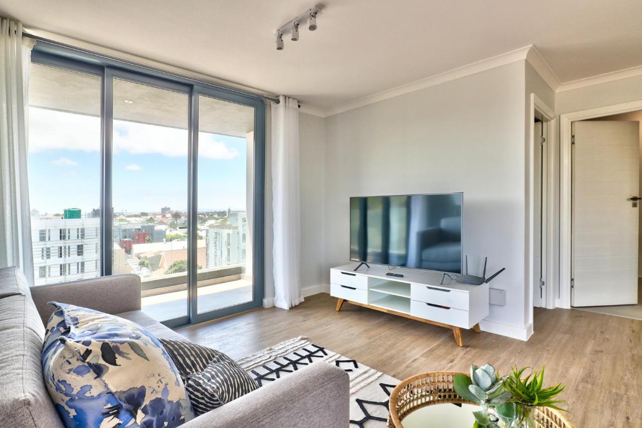 70c Winchester Apartment